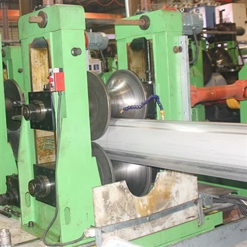 Skillnaden mellan ASTM A790 och ASTM A928